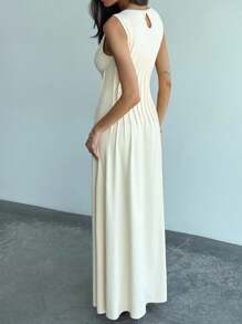 Aloruh 极简杏色 V 领无袖褶皱紧身连衣裙，适合通勤和度假 - 杏色 - 查看 2