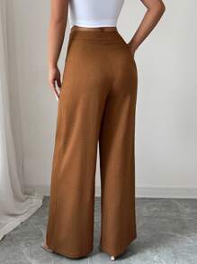 Elenzga Pantalones de traje elegantes para mujer con decoración de bolsillos, diseño plisado y botones de perla - Caqui - Ver 2