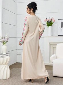 Yasmyna 花卉印花V领优雅长袖土耳其和阿拉伯风格长裙 - 杏色 - 查看 2