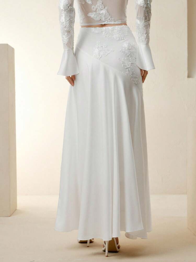 Women's White Knitted Maxi Skirt With 3D Floral Embroidery Detail