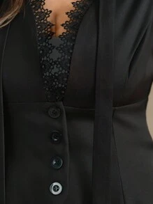 SHEIN Clasi Chaqueta de vestir casual y elegante para mujer, de unicolor, con cuello de corbata, lazo, escote en V, encaje, botones a presión y sin mangas, talla grande, para otoño - Negro - Ver 6