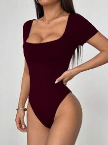 Flirla Bộ đồ liền thân cổ vuông tay ngắn ôm sát màu trơn tối giản dành cho nữ, đa năng cho việc đi lại hàng ngày, mùa xuân/hè - Màu Đỏ Sâu - Xem 4