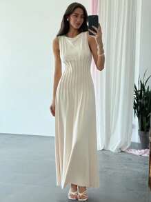 Aloruh 极简杏色 V 领无袖褶皱紧身连衣裙，适合通勤和度假 - 杏色 - 查看 3