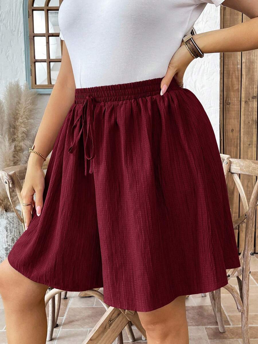SHEIN LUNE Quần short nữ mùa hè thường ngày đơn giản màu trơn vải họa tiết buộc eo, quần short rộng màu đỏ tía, quần short màu hạt dẻ, quần short ống rộng, quần short nữ mùa hè, quần short thường ngày - Màu Đỏ Sâu - Xem 1