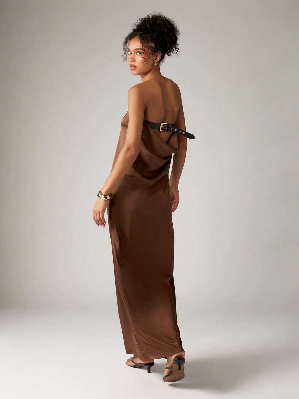 bandeau maxi dress wedding guest Qolati Women Summer Dresses 2023 Spaghetti Straps Mesh Wedding Guest Dress Elegant Sleeveless Bandeau Tube Pleated Bridesmaid Maxi Dresses, Women's,