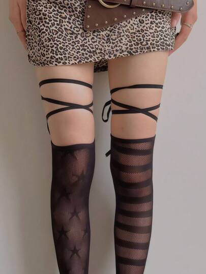 Grunge Punk جوارب عالية تصل إلى الفخذ بتصميم نجمي شريطي منقوش غير متماثل بأسلوب بانك مع رباط، موضة Y2K متنوعة الاستخدام للحفلات والتجمعات والمهرجانات الموسيقية