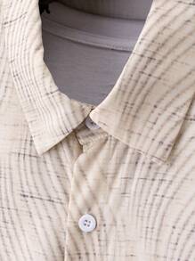 Manfinity RSRT Men's Summer Fashionable Holiday Style Casual Shirt, Slim Fit Short Sleeve Button Up Shirt - Khaki - View 4