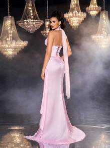 Glamrae Vestido con cuello de halter, bajo de cola de sirena y cintura fruncida, con adornos de cuentas, en un diseño elegante y divertido en color rosa, adecuado para varias ocasiones formales como galas de noche (con abundantes adornos)