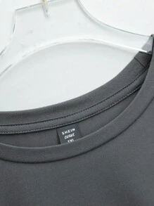 EMERY ROSE 女式加大秋季万圣节时尚 T 恤，休闲圆领上衣，可机洗，不透明