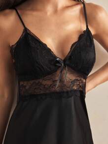 Charlaine 蕾丝边纯色性感蝴蝶结装饰细肩带女式睡裙