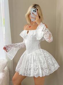 Sweetina 女式花朵蕾丝露肩拼接荷叶边喇叭袖优雅连衣裙秋季女装 - 白色 - 查看 3