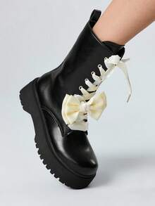 Dola Lovely 女士暗黑朋克摇滚哥特式系带机车靴、厚底踝靴和短靴 - 黑色 - 查看 3