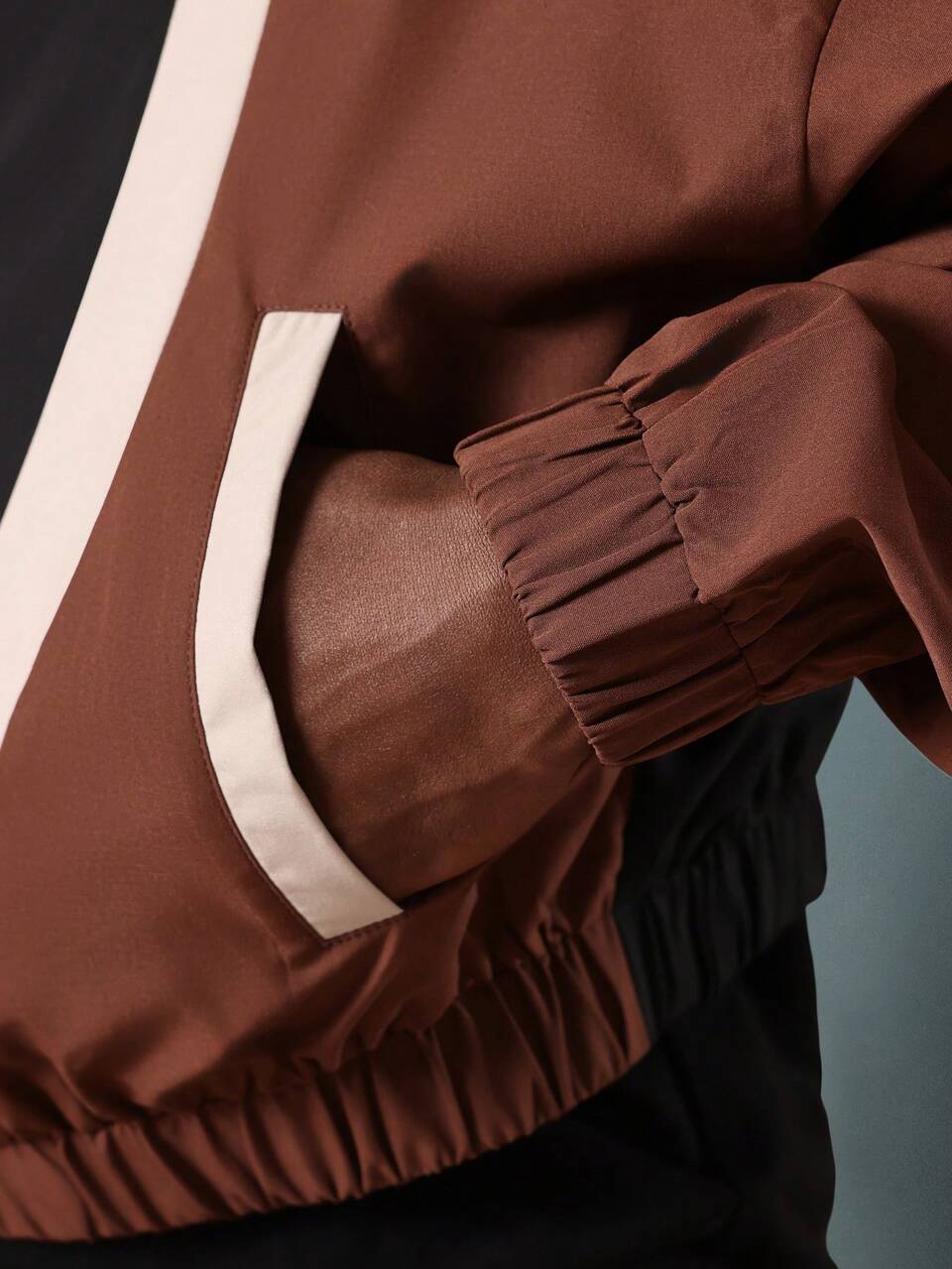 Color Block Windbreaker Jacket With High Neck Design