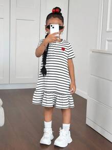SHEIN Young Girl Knitted Stripe Heart Pattern Crew Neck Dress - Black and White - View 9