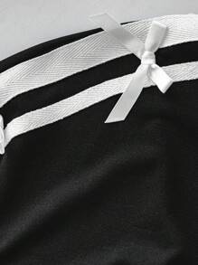 SHEIN LUNE Bộ đồ thể thao 2 món cỡ lớn dành cho nữ, áo thun tay ngắn thêu họa tiết sọc và nơ trang trí phong cách sinh viên dễ thương, quần cạp chun, thích hợp mặc hàng ngày và mùa tựu trường - màu đen - Xem 4