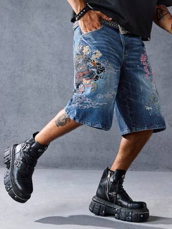Anime Herren Denim Shorts mit loser Passform, Blumen- und Drachen-Stickerei auf der Tasche