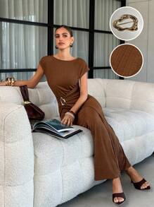 Lavishia 摩卡棕色金属针织提花面料圆领短袖金属纽扣装饰女士长款修身连衣裙，时尚适合日常外出和社交媒体影响者