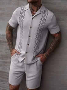 Manfinity Homme 男士夏季印花短袖衬衫+抽绳短裤套装男两件套夏季男士夏季套装男士套装男士度假套装男士配套套装 - 淺灰紫 - 查看 3