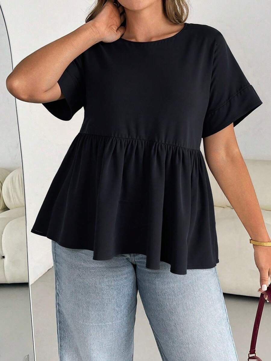 SHEIN Essnce 大码女装春夏时尚休闲宽松舒适日常清凉透气短袖黑色衬衫、外出上衣、曲线可爱上衣、工作上衣、女式衬衫 - 黑色 - 查看 1