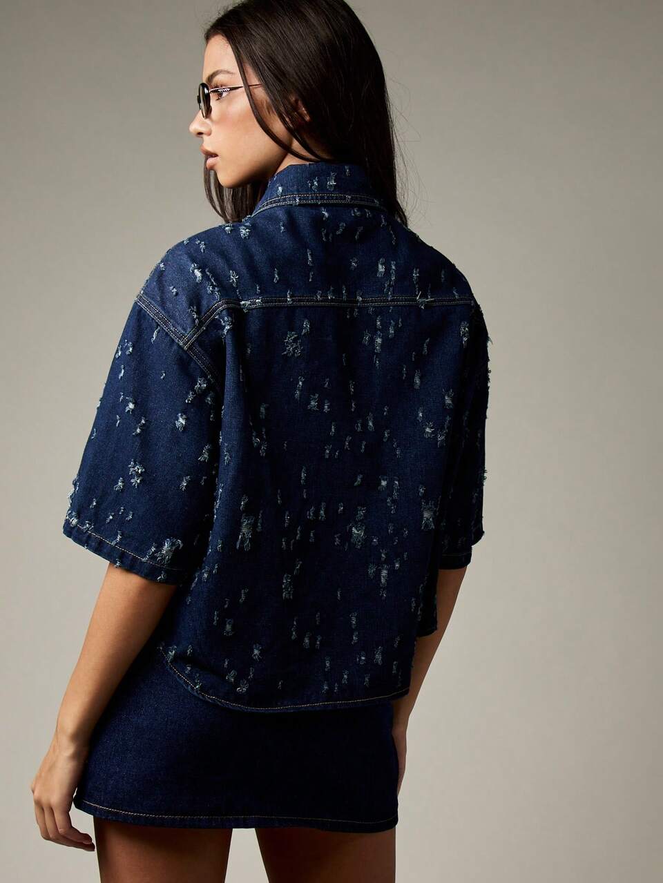 MISSGUIDED Oversized Denim Button Up Shirt Distressed Classic Trucker Style Workwear Wide Sleeve All Season Casual Fall Spring Jacket
