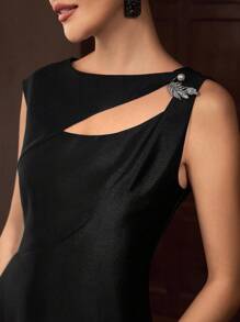ZEYLAH CUT OUT ZIPPER DRESS - Black - View 2