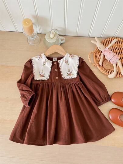 SHEIN LMoss Kids LMoss Babygirl 复古花卉图案拼布彼得潘领长袖连衣裙，秋冬