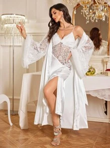 Crystal Vow 女士缎面奢华睡衣套装，性感蕾丝喇叭袖口拼接荷叶边。性感蕾丝拼接高开衩连衣裙，长袍伴娘礼服套装 - 白色 - 查看 4