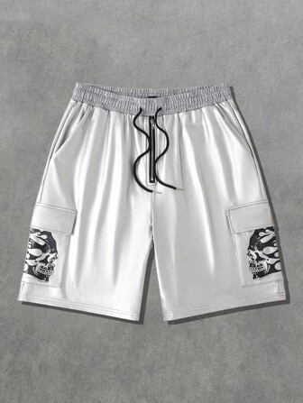 Street Life Pantalones cortos casuales con bolsillo de cargo, cintura con cordón, decoración metálica y estampado de calavera para hombres