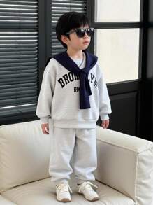 SHEIN 3 件套年轻男孩休闲学院风披肩领字母印花长袖运动衫和松紧腰运动裤套装，适合返校、生日、迎婴派对、节日派对、秋冬季 - 灰色 - 查看 2