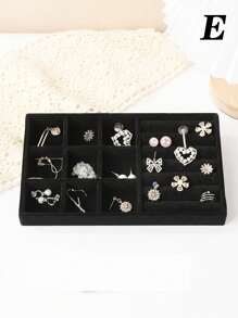 天鹅绒珠宝托盘，大容量珠宝收纳盒，带独立隔层，可堆叠珠宝展示架，可放置耳环、项链、手镯、戒指、发夹、发带等。 - 黑色 - 查看 32