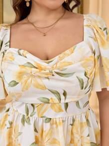 Modelyn Plus Size Women Floral Print Plunging Neck Short Sleeve Fashion Blouse - Multicolor - View 3