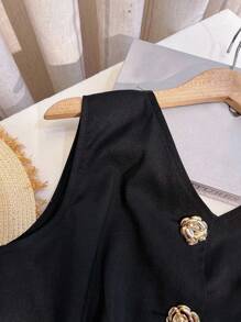 Franclia 时尚气质通勤百搭S型法式复古无袖上衣金属扣装饰女式背心，黑色上衣秋季女装外出上衣商务休闲女装大学校园装