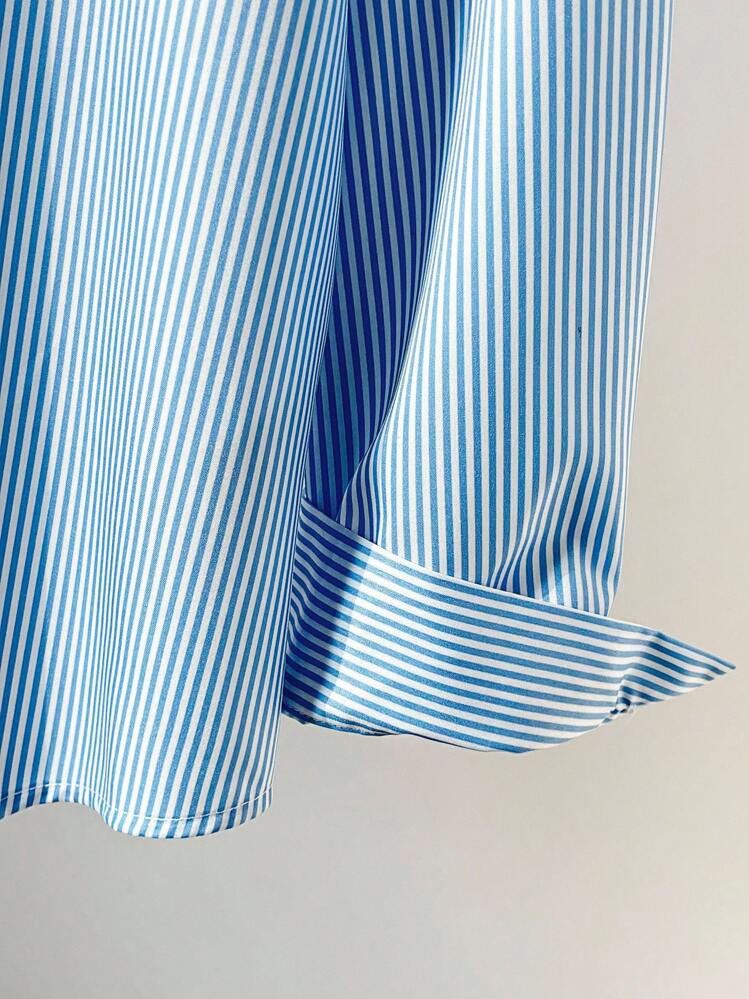 SHEIN Clasi 时尚通勤工作服铆钉刺绣女式衬衫，条纹全纽扣领不对称下摆宽松休闲衬衫 - 藍白色 - 查看 5