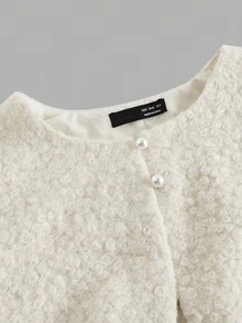 SHEIN MOD Chaqueta corta de peluche de moda con botones de perlas falsas y manga larga para mujer