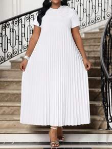 SHEIN Lady Spring, Summer, Autumn And Winter Plus Size Knitted White Fabric Round Neck Short Sleeves Pleated Heavy Loose Dress 3d Three-Dimensional Flower Plus Size Dress Wedding Guest Dress Women Teacher Outfits For Women Business Casual Woman Office Outfits For Women Homecoming Dress Fall Clothes For Women Vacation Outfits Woman Beach Outfits For Woman Formal Dresses For Women Dresses For Women Elegant Birthday Dresses For Women Wedding Guest Dress Dresses For Women Party - White - View 6