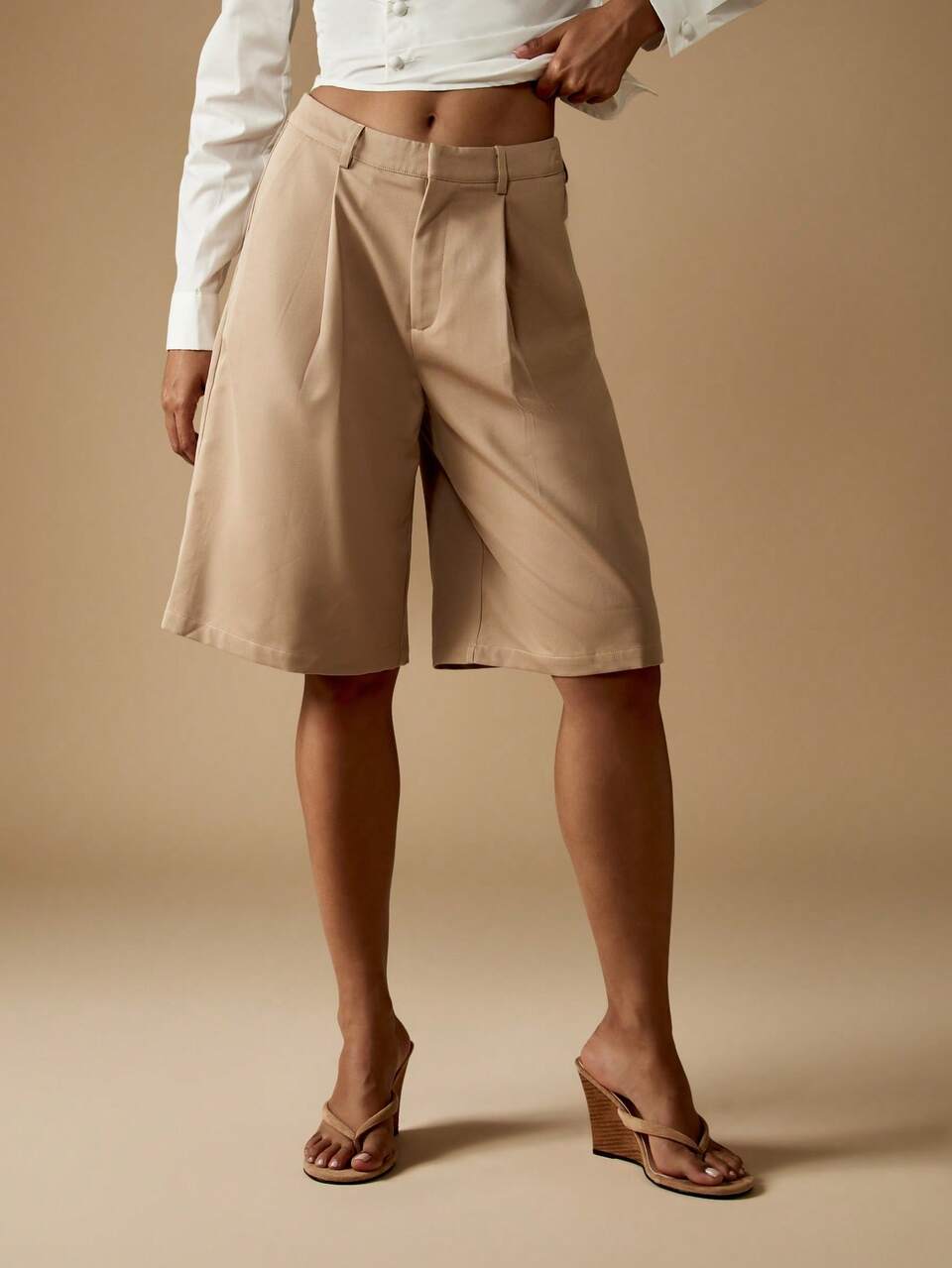 MISSGUIDED Wide Leg Bermuda Trouser Shorts With Pleated Front