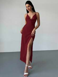 Firerie 女士优雅约会、度假、婚礼季节细肩带垂坠领口金属装饰交叉露背褶皱杏色纯色长裙 - 酒紅色 - 查看 4