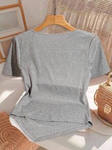 SHEIN LUNE 大码女式休闲不对称蝴蝶结装饰T恤，夏季优雅蝴蝶结装饰外出翻领短袖修身不对称下摆经典优雅T恤 - 灰色 - 查看 2