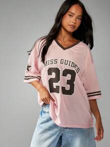 MISSGUIDED Áo thun bóng đá cỡ lớn, số áo kiểu đại học, cổ chữ V, dáng rộng, phong cách thể thao Mỹ cổ điển, tinh thần đồng đội, thời trang thường ngày, phong cách đường phố, sinh viên đại học, World Cup 2026, thể thao sành điệu, ngày thi đấu, phong cách đường phố, áo đấu bóng đá nam tính. - Hồng - Xem 6
