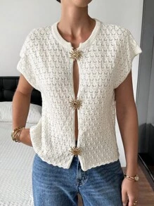 SHEIN Frenchy Áo len chui đầu tay ngắn họa tiết mặt trời kim loại dành cho nữ, Áo len chui đầu không tay đa năng, Áo len chui đầu không tay cổ tròn màu trơn, thích hợp mặc đơn vào mùa thu, Áo len nhiều lớp mùa đông, Nút kim loại trang trí mặt trời, Vải áo len họa tiết hình học ren, Vải áo len ấm áp có họa tiết sang trọng, Dáng ngắn ôm sát, Áo len chui đầu cổ tròn, Thời trang đơn giản thường ngày để đi làm, Áo len nữ, Áo len chui đầu dành cho nữ, Áo len chui đầu dành cho nữ, Quần áo mùa thu, Quần áo mùa đông, Tiệc chiêu đãi, Phụ nữ phong cách Old Money - Màu be - Xem 5