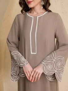 Al Najma 女士春夏圆领梭织边刺绣喇叭袖阿拉伯风格连衣裙，阿拉伯连衣裙 - 咖啡棕 - 查看 5