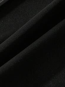 SHEIN Sports 女士圆领无袖拉链休闲短款上衣和短裤户外套装 - 黑色 - 查看 8