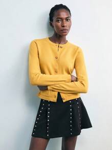 Maija Cardigan giallo da donna versatile, di moda urbana moderna, essenziale, con scollo tondo, apertura anteriore, orlo e polsini con design in filato sfumato, decorazione metallica, adatto per l'ufficio e il casual business, con un tocco vintage di alta qualità per il pendolarismo urbano - Multicolore - Visualizzare 3