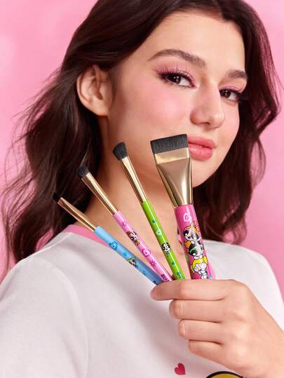 THE POWERPUFF GIRLS X SHEIN Set de 4 brochas de maquillaje con diseño de Flor, Burbujas, Capuchina, que incluye brocha para polvos + brocha de sombra de ojos + brocha de sombra de ojos grande + brocha de sombra de ojos detallada, cerdas suaves con gran capacidad de recogida y mezcla de polvos, adecuado para principiantes para crear un maquillaje exquisito, Capuchina, Burbujas, Flor, Corazón, Amistad