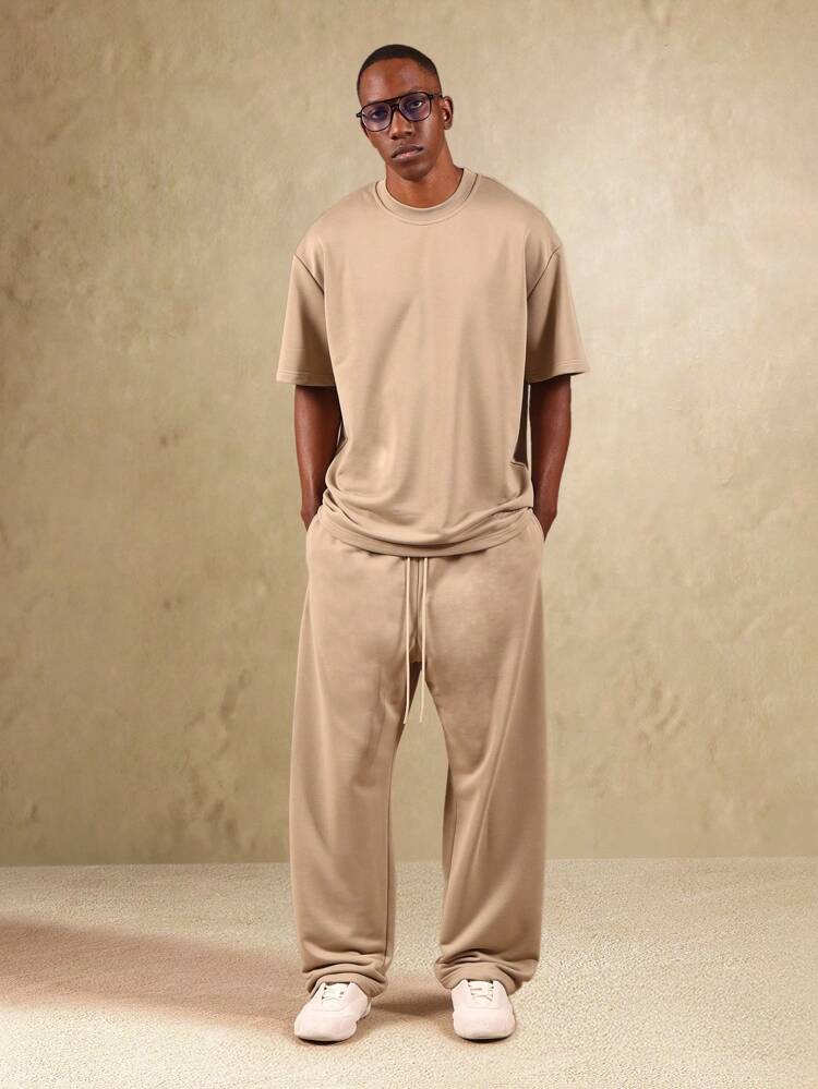 T-shirt oversize in jersey con pantaloni larghi con coulisse