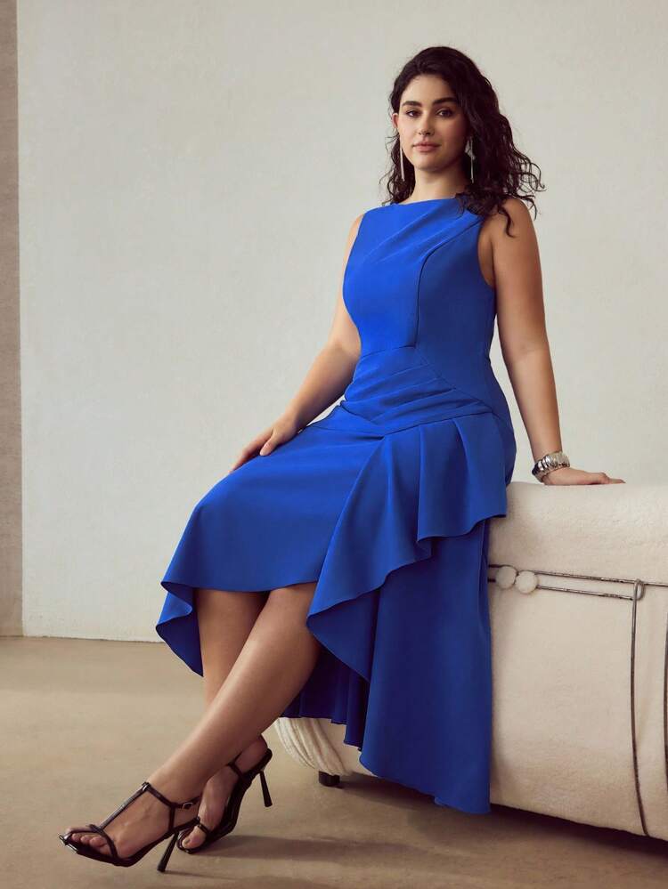 VESTIDO TALLA GRANDE DE CINTURA FRUNCIDA CON VOLANTE ASIMÉTRICO EN EL BAJO