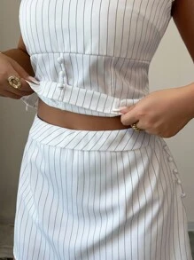 Chiquease Stilvoller Einschulter-Ausschnitt, dekorative Knöpfe. Figurbetont geschnitten, um die Körperkurven zu betonen, sexy Mini A-Linien Rock mit eingebauter Leggings, um Entblößung zu verhindern