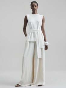 Ontre 2025 New Women's Clothing, Autumn/Winter Apparel, All Season Wear, Winter Clothing, Back To School Outfits, Halloween & Christmas, Women's Teacher Attire, Outerwear, Night Out Dresses, Wedding Guest Dresses, Elegant Wedding Guest Outfits, Church Attire, Women's Business Casual, Versatile Commuter Fashion, Office Tea Party, Independence Day Office Looks, Summer 2025 Solid Color Knotted Waist Side Slit Hem Sleeveless Knit Top - White - View 2