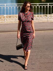 lacRébo 修身中长连衣裙，搭配红玫瑰和圆点印花和扇形领结，教师装，约会夜礼服，外出装，秋季连衣裙 - 彩色 - 查看 1