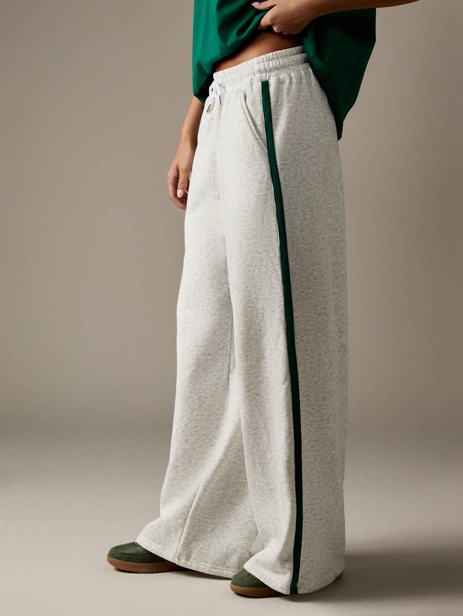MISSGUIDED Lounge Wide Leg Track And Field Classic Drawstring Stripe Side Sweatpants Varsity Retro Style Fall Winter Loungewear Athleisure Jogger Bottoms - Light Grey - View 1